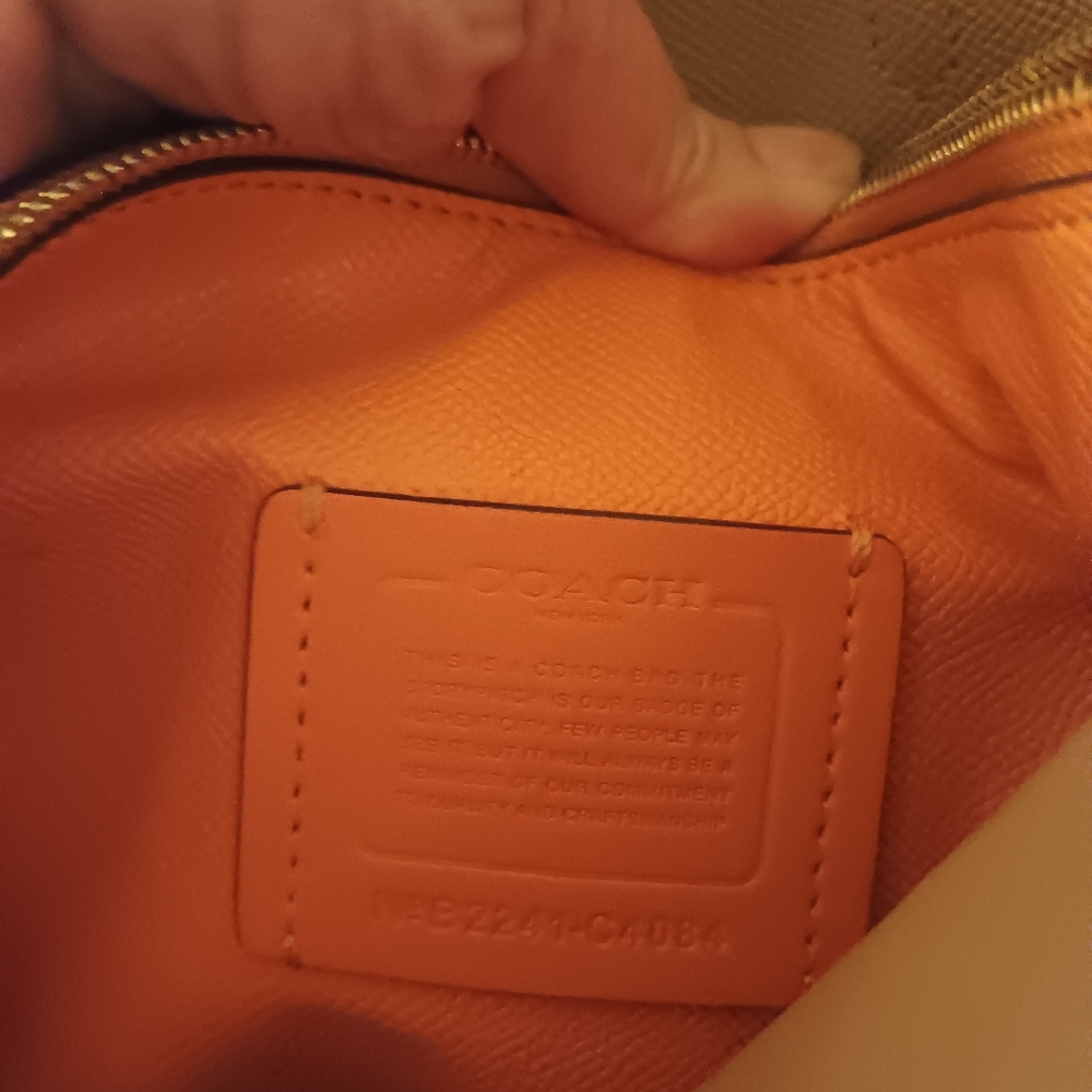 Coach Mollie 25 Tote Bag in Peach/Light Pink - Picture 5 of 11